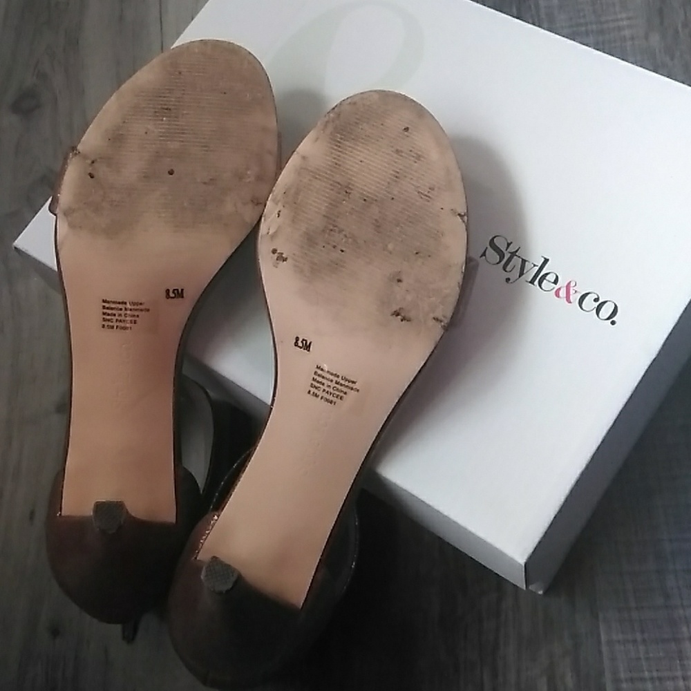 Shoes - Picture 5 of 5